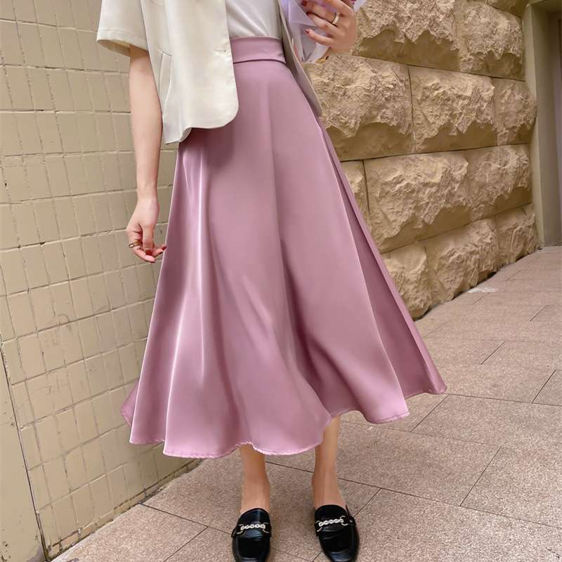 ピンクコーデ 優雅なシルエット 光沢 華やか 上品 Aライン ロング ピンクスカート
