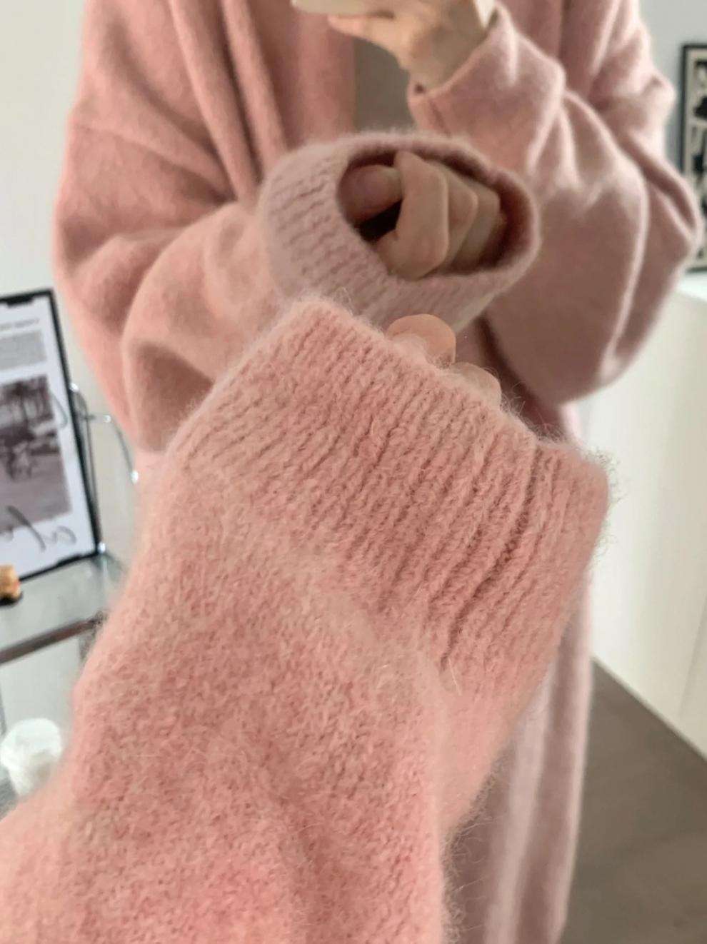 ピンクコーデ ロング丈ニット 無地 ボタンなし 体系カバー ふわもこ長袖 オーバーサイズ ピンク ロングカーディガン