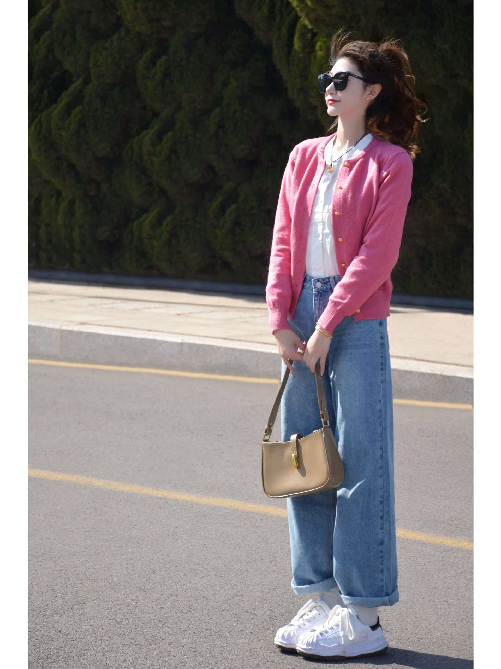 ピンクコーデ さわやかスタイル カジュアルカーディガン