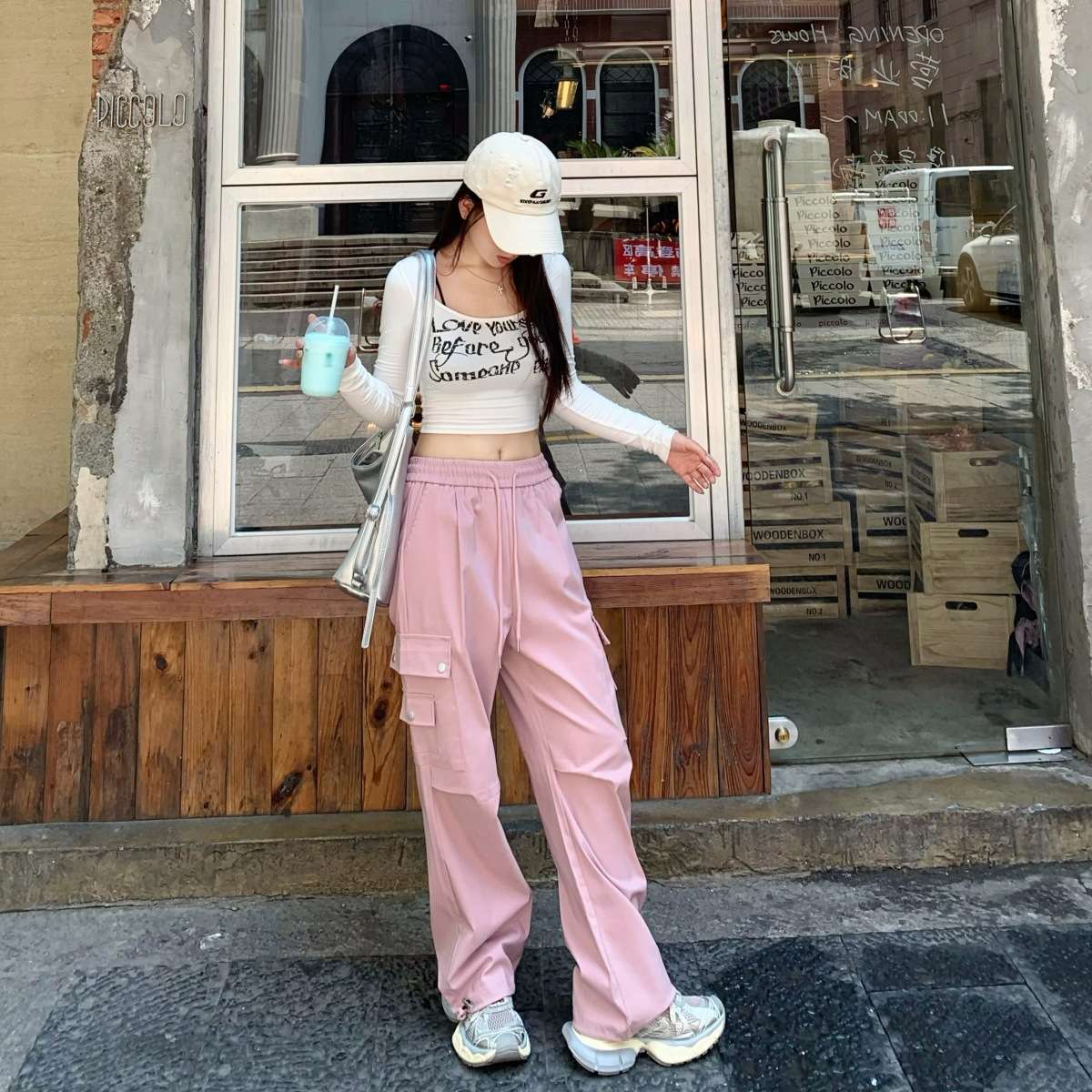 ピンクコーデ ゆったりカーゴポケットワイドピンクパンツ
