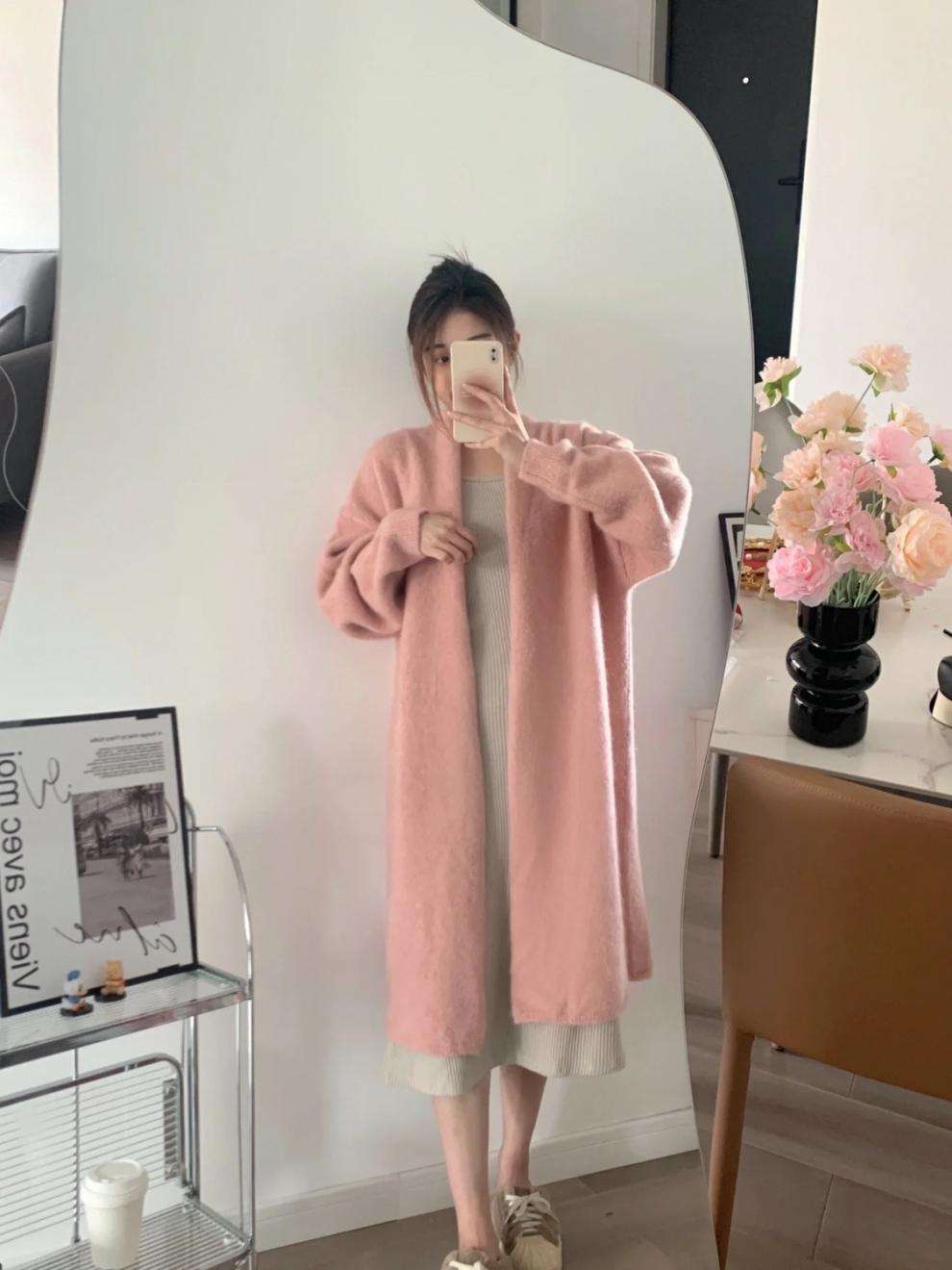 ピンクコーデ ロング丈ニット 無地 ボタンなし 体系カバー ふわもこ長袖 オーバーサイズ ピンク ロングカーディガン