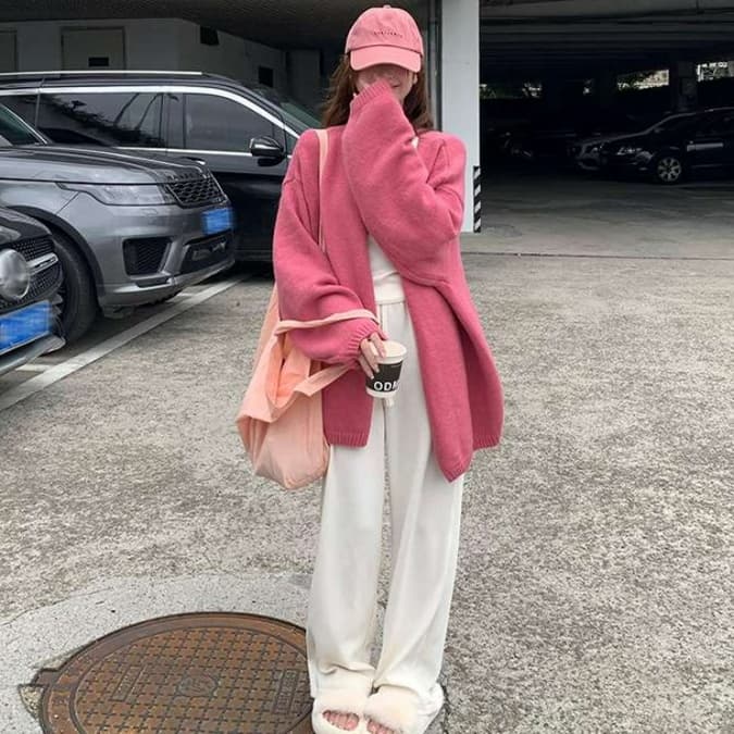 ピンクコーデ オーバーサイズで抜け感プラス♥ふんわりニットピンクカーディガン