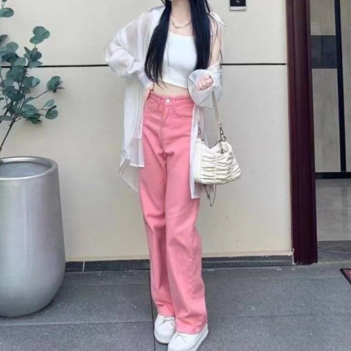 ピンクコーデ 華やか ゆったり カジュアル ハイウエスト 脚長 ストレート ピンクパンツ