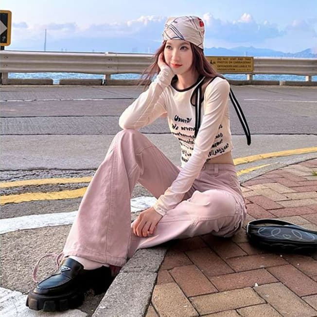 ピンクコーデ ゆったりストレート ピンクパンツ カジュアル きれいめ 楽ちん ワイドシルエット ダンスパンツ ヒップホップ カーゴパンツ