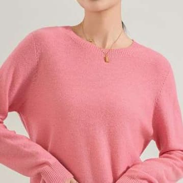ピンクコーデ ふんわり やさしい 丸首 長袖 ベーシック 着回し 上品 ニット セーター ピンクトップス ピンクコーデ