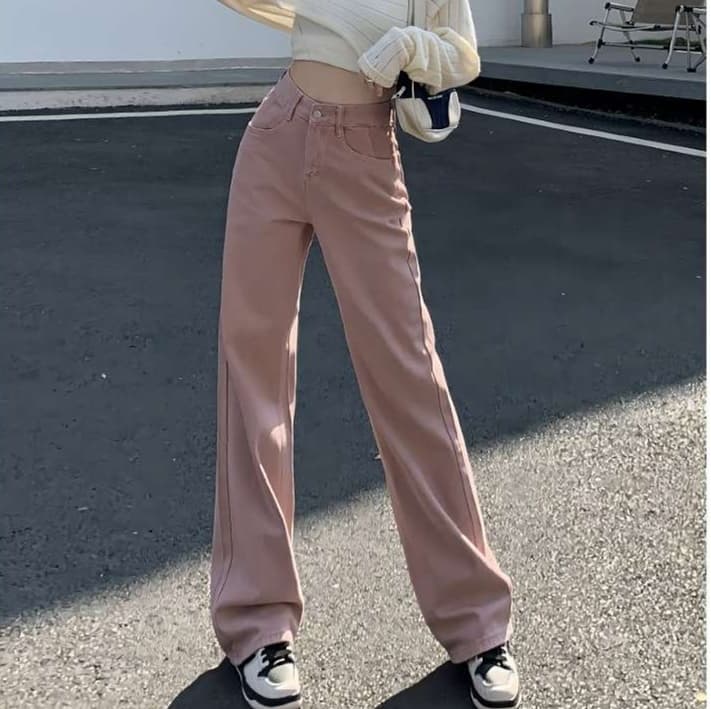 ピンクコーデ ゆったり ストレート デニム ピンクパンツ