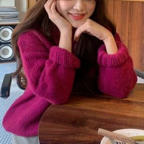 ピンクコーデ ふんわり モヘア風 バルーンニット 柔らか ゆったり リラックス リブ編み ピンクニット 秋冬コーデ