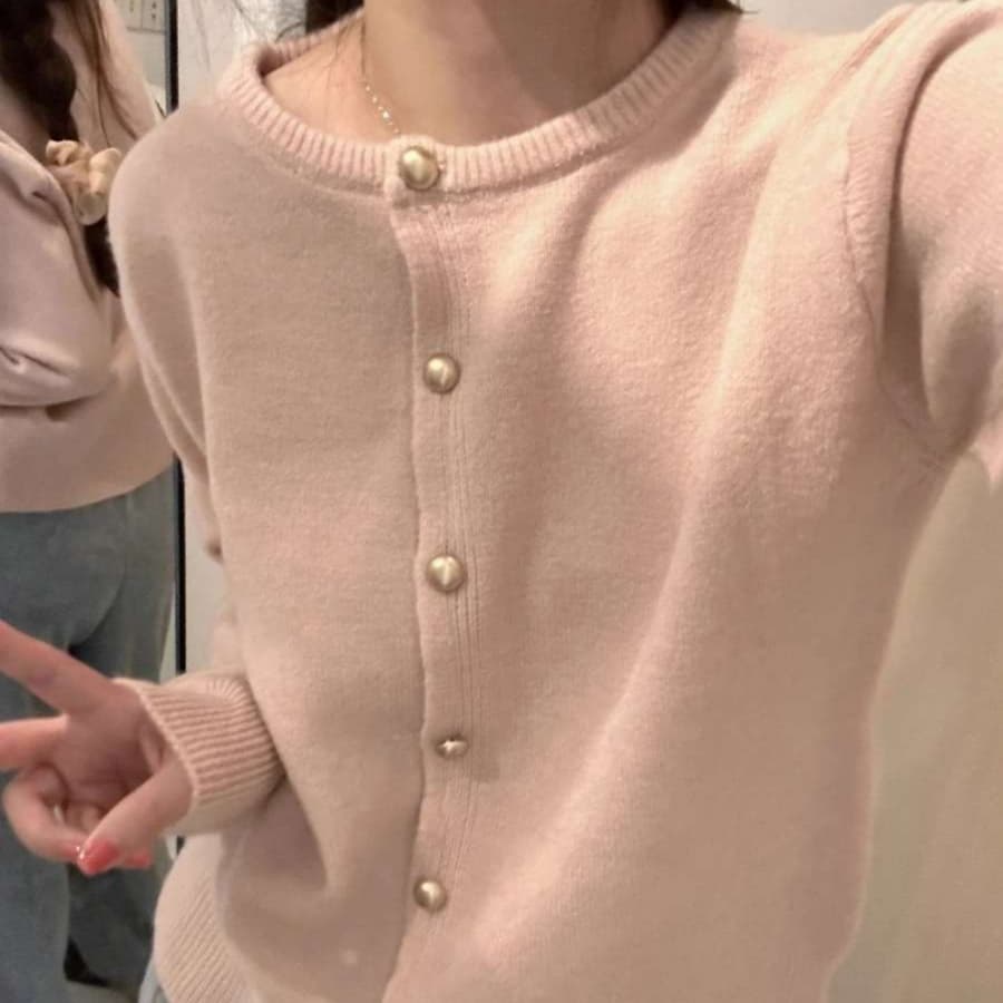 ピンクコーデ ふわもこパールボタンカーディガン