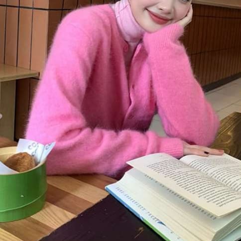 ピンクコーデ ふわもこ優しさ満点カーディガン