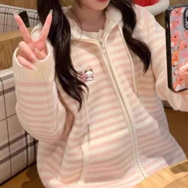 ピンクコーデ もこもこジップアップパーカー