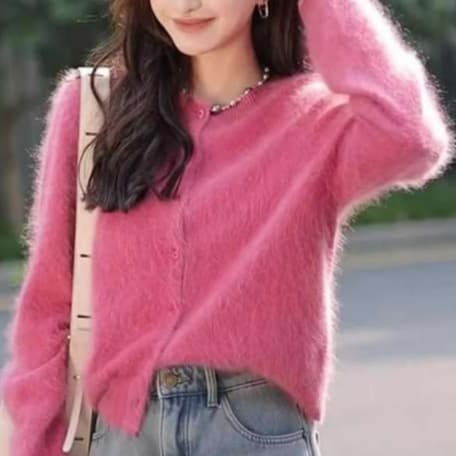 ピンクコーデ ふわふわモヘアタッチカーディガン