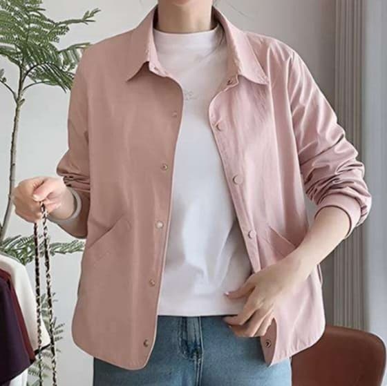 ピンクコーデ ゆったりシルエットのシャツジャケット