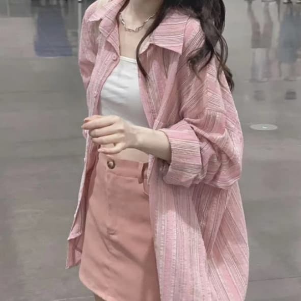 ピンクコーデ ストライプ柄シアー素材オーバーサイズシャツ