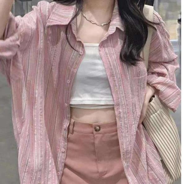 ピンクコーデ ストライプ柄シアー素材オーバーサイズシャツ