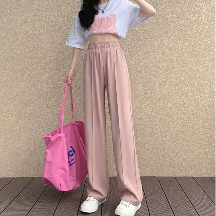 ピンクコーデ ドレープ感たっぷりのゆったりワイド くすみピンクパンツ