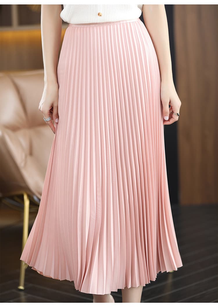 ピンクコーデ 上品プリーツのロングピンクスカート ミモレ丈