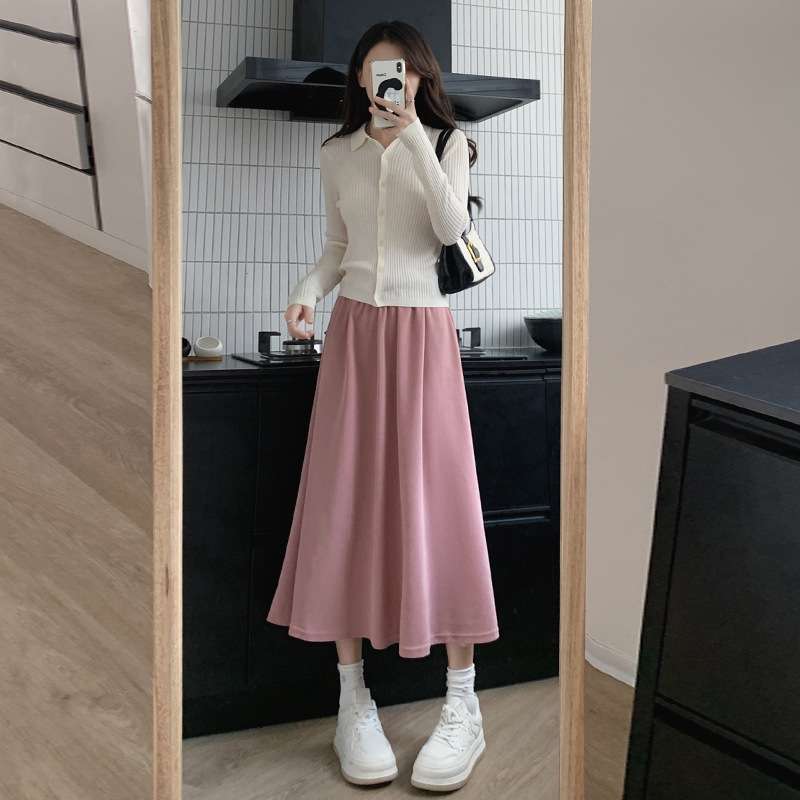 ピンクコーデ エアリー ロング ピンク スカート フレア カジュアル フェミニン ピンクコーデ