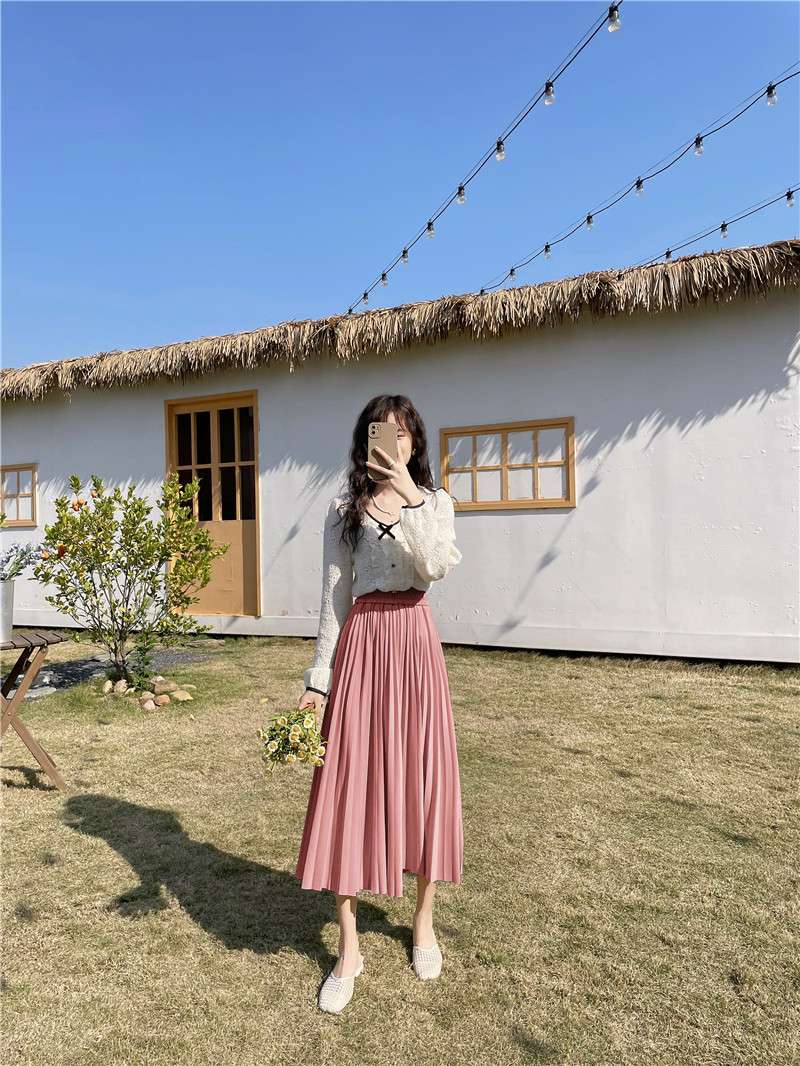 ピンクコーデ プリーツロングピンクスカート シフォン風