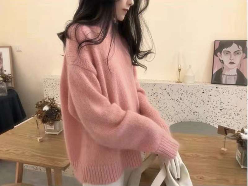 ピンクコーデ ふわもこ ニット ビッグシルエット ゆったり 大きめ 体型カバー ゆるふわ 着心地 リラックス 抜け感 おしゃれ ベーシック ピンクトップス ピンクコーデ もてピンク