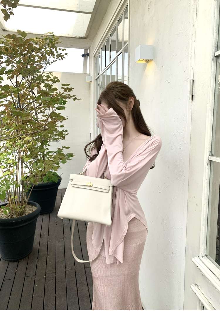 ピンクコーデ ロング丈ゆったりカーディガン