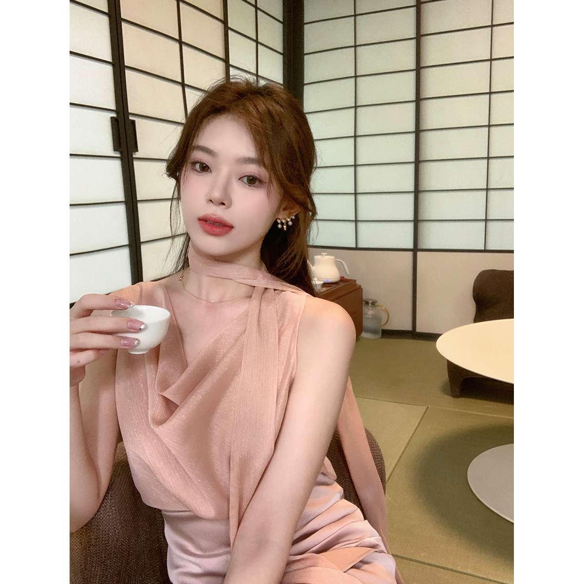 ピンクコーデ ドレープホルターネック　トップス