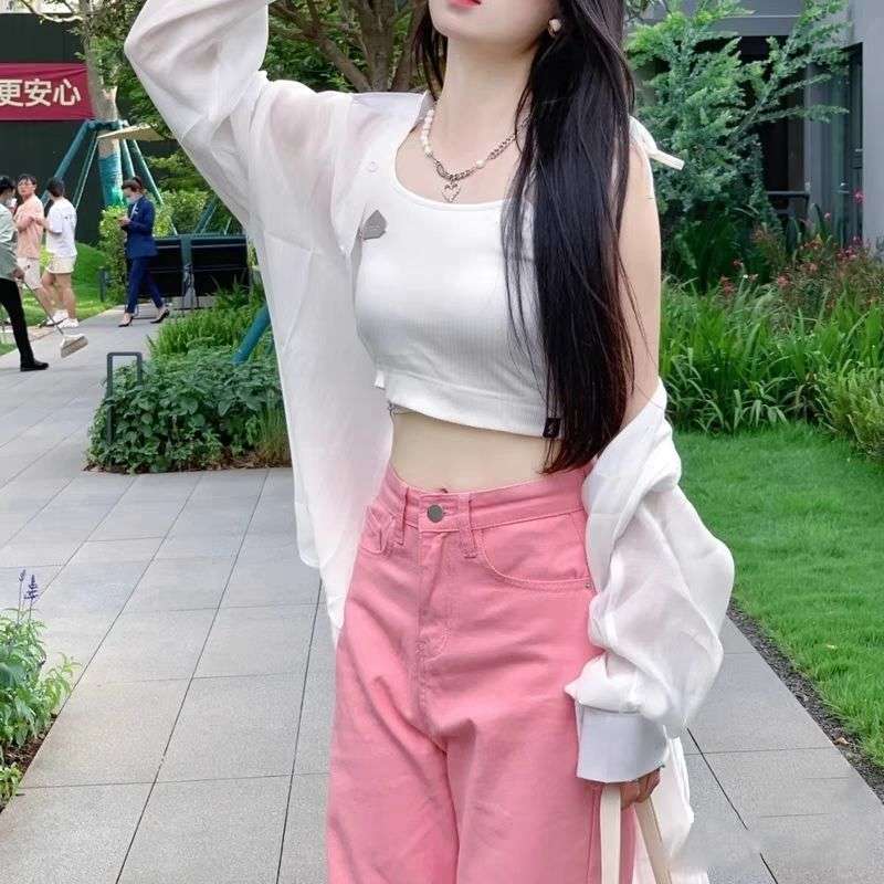 ピンクコーデ 華やか ゆったり カジュアル ハイウエスト 脚長 ストレート ピンクパンツ