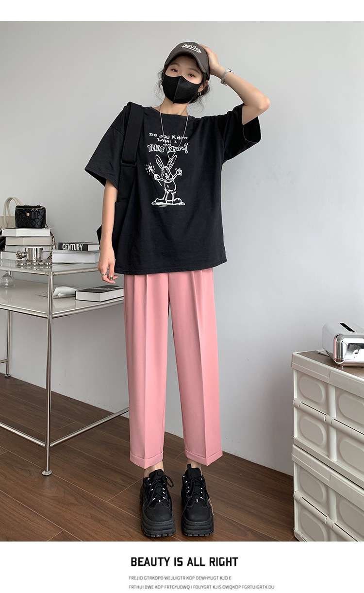 ピンクコーデ ゆったりシルエットのワイドピンクパンツ