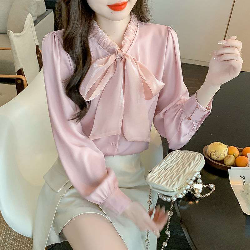 ピンクコーデ 大きめリボン付き長袖ピンクシフォンブラウス