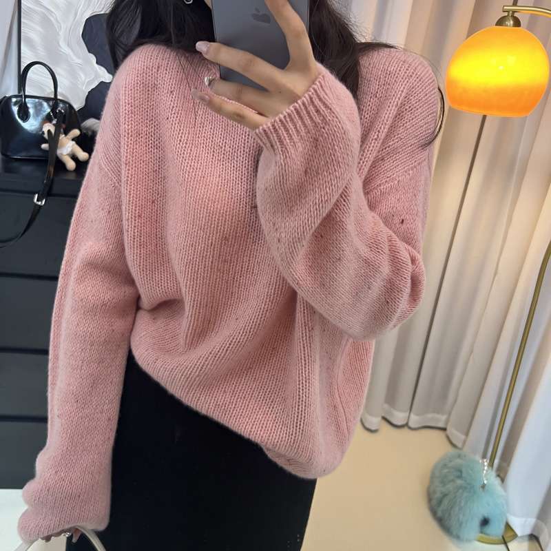 ピンクコーデ やわらか 上質 ふんわり ニット セーター ピンクコーデ もてピンク ゆったり 体型カバー ピンクトップス