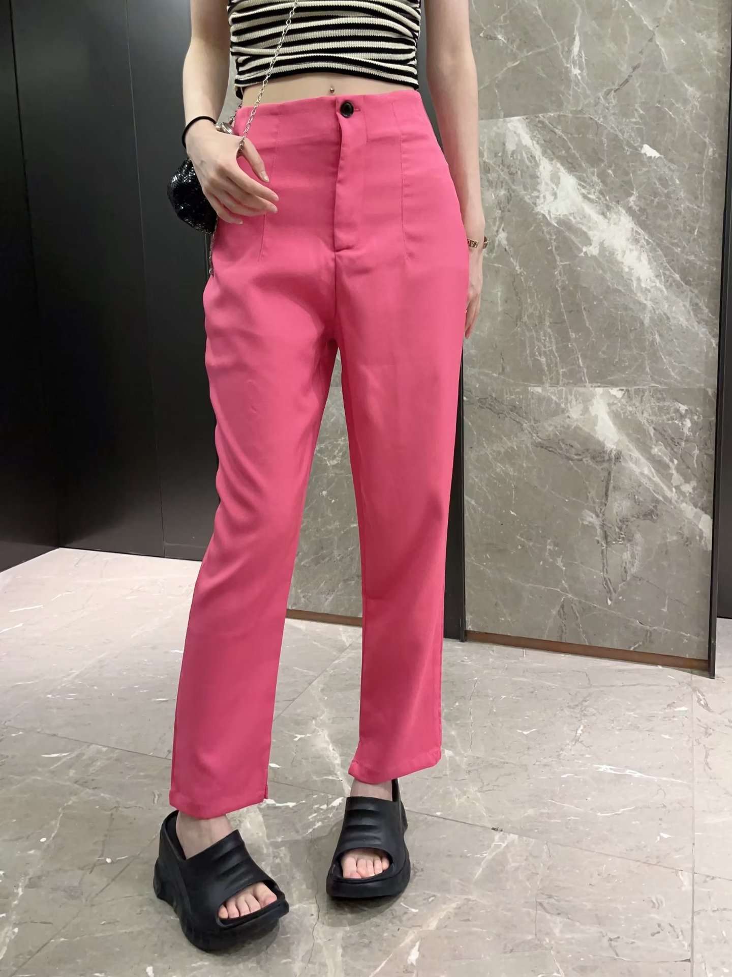 ピンクコーデ ハイウエストワイドストレートピンクパンツ