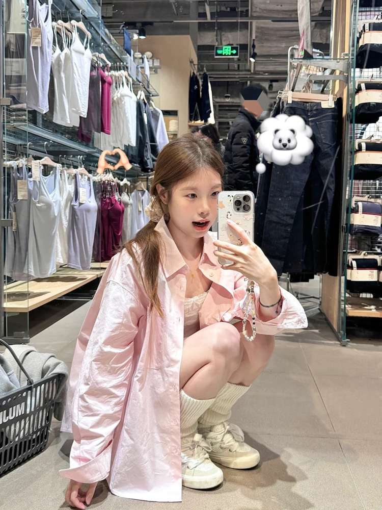 ピンクコーデ ゆったりシルエットロングシャツ