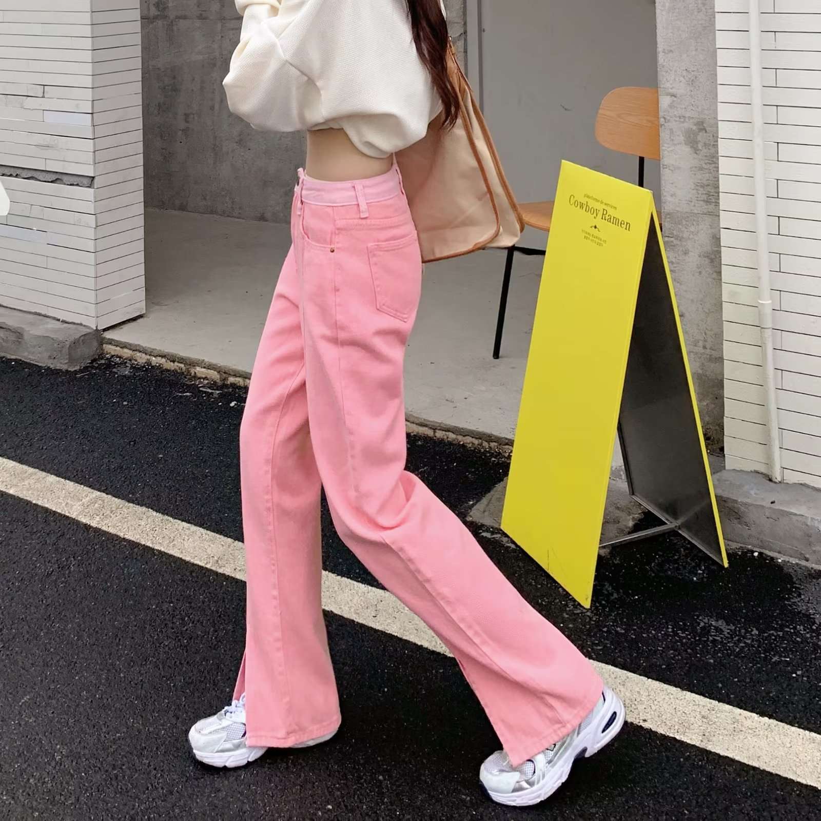 ピンクコーデ スリットフレアストレートピンクパンツ