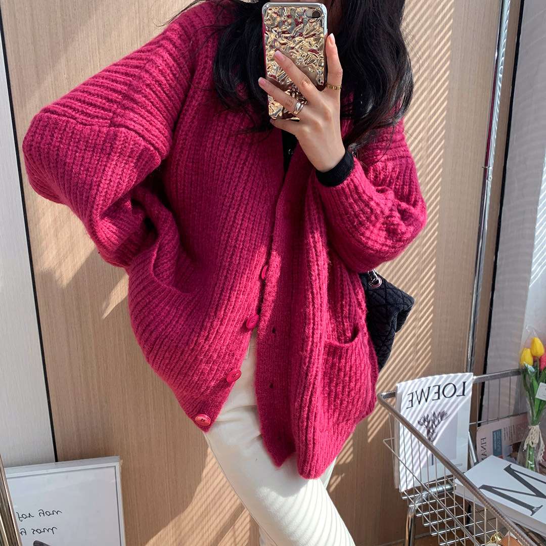 ピンクコーデ ふわもこ オーバーサイズ ビビットピンク ゆったり こなれ感 シンプル 羽織り リブ編み ローゲージニット カーディガン ピンクコーデ