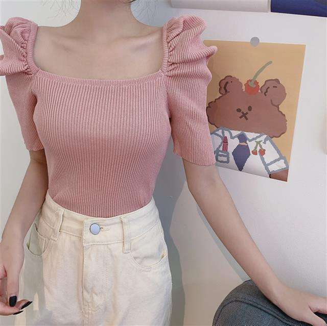 ピンクコーデ パフスリーブ スクエアリブニット フリル ピンクトップス