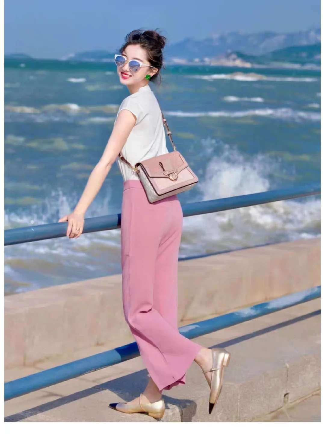 ピンクコーデ ワイドシルエットフレアピンクパンツ