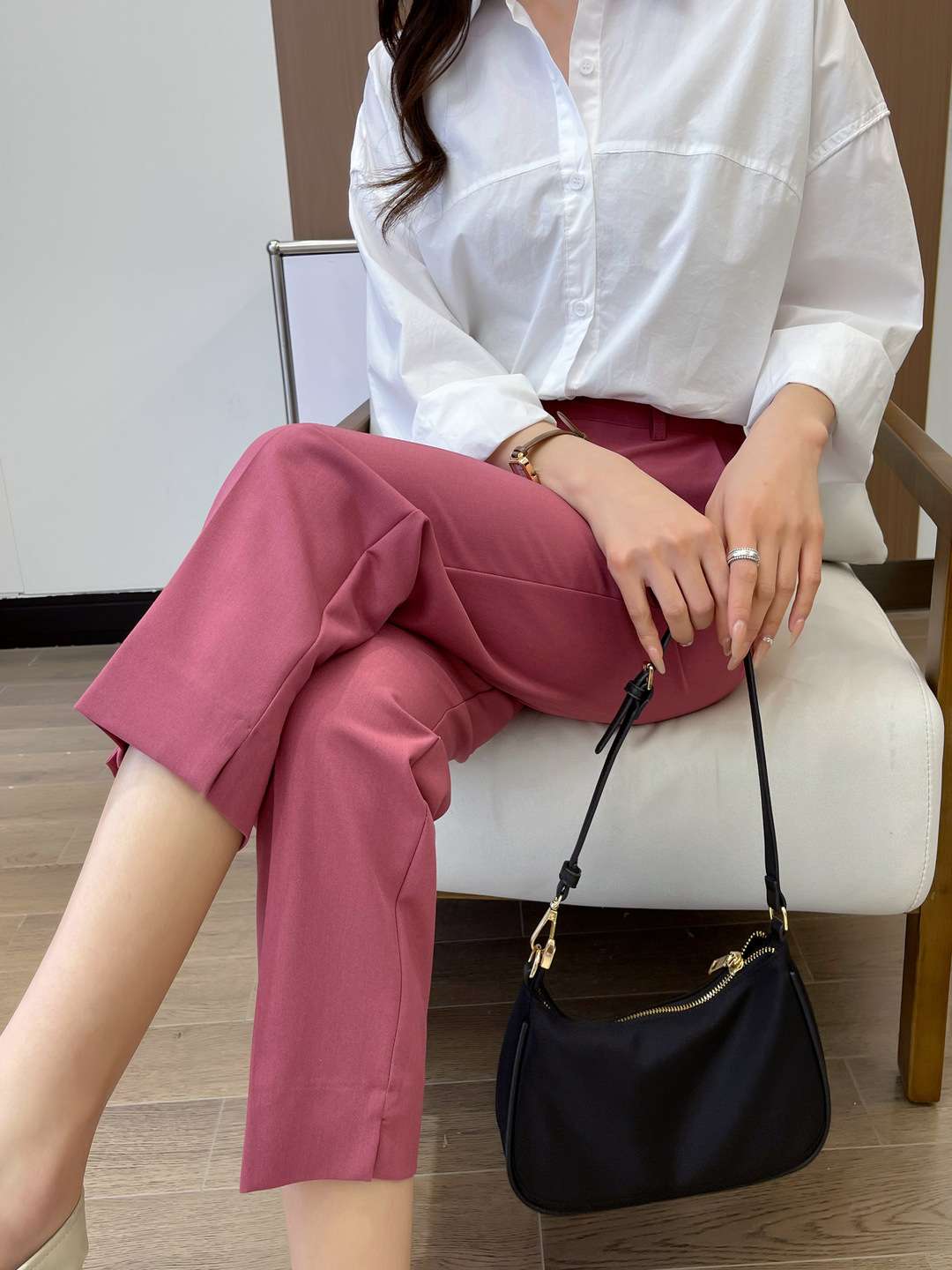 ピンクコーデ ハイウエスト ストレート 上品 スタイルアップ スラックス ボルドーピンクパンツ