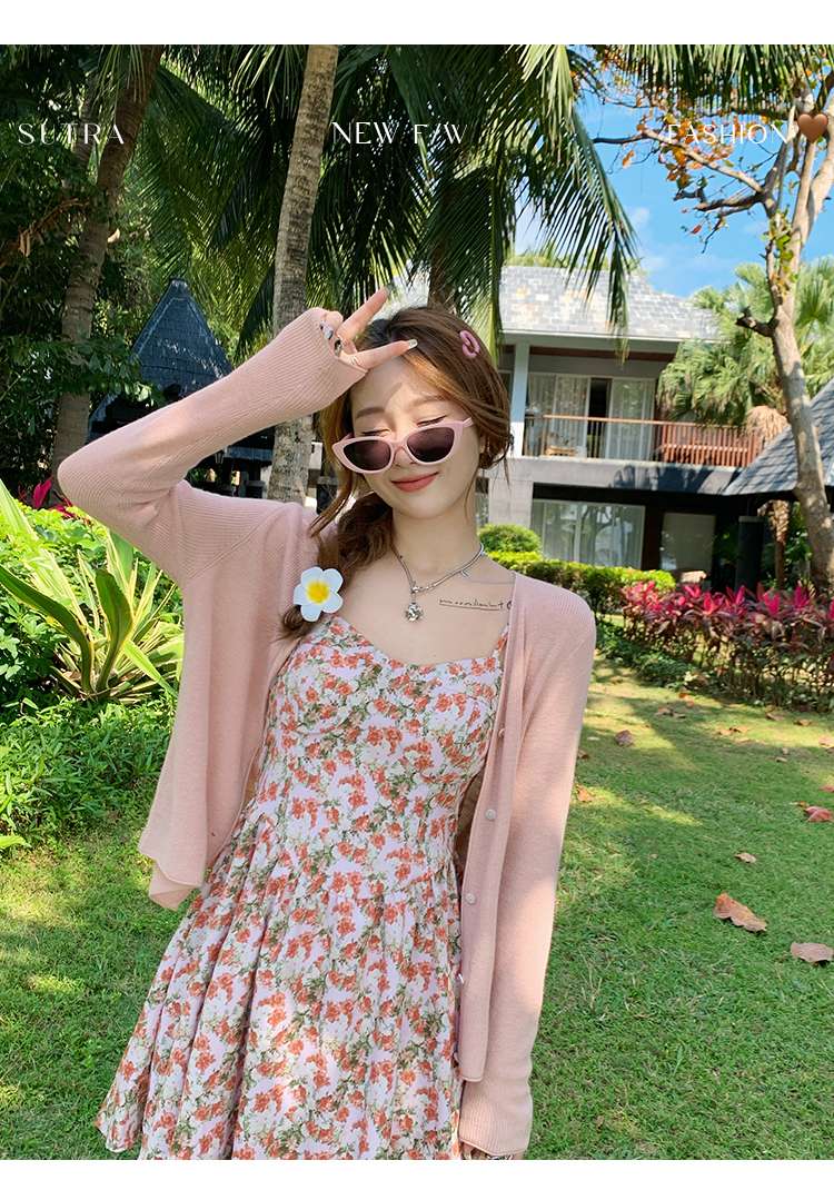 ピンクコーデ 涼やかリゾート風ロングカーディガン