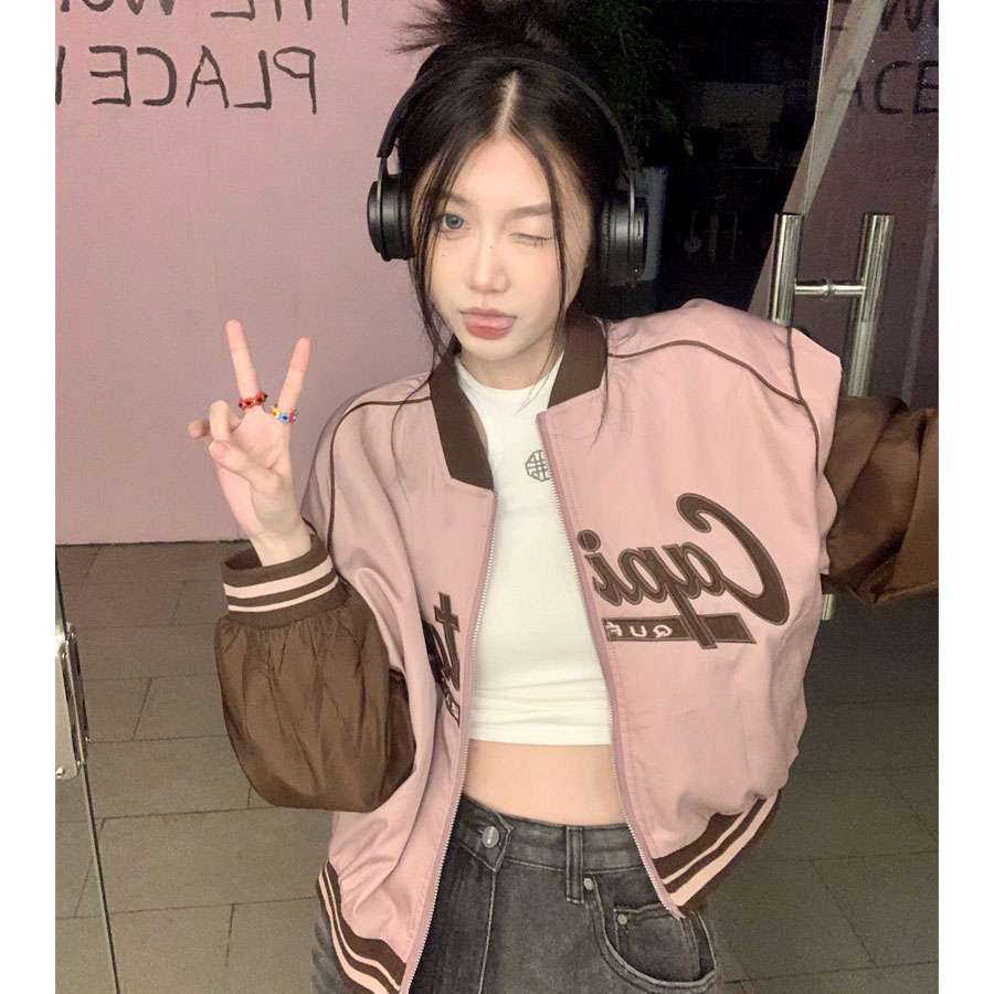 ピンクコーデ スポーティレトロ ボンバージャケット