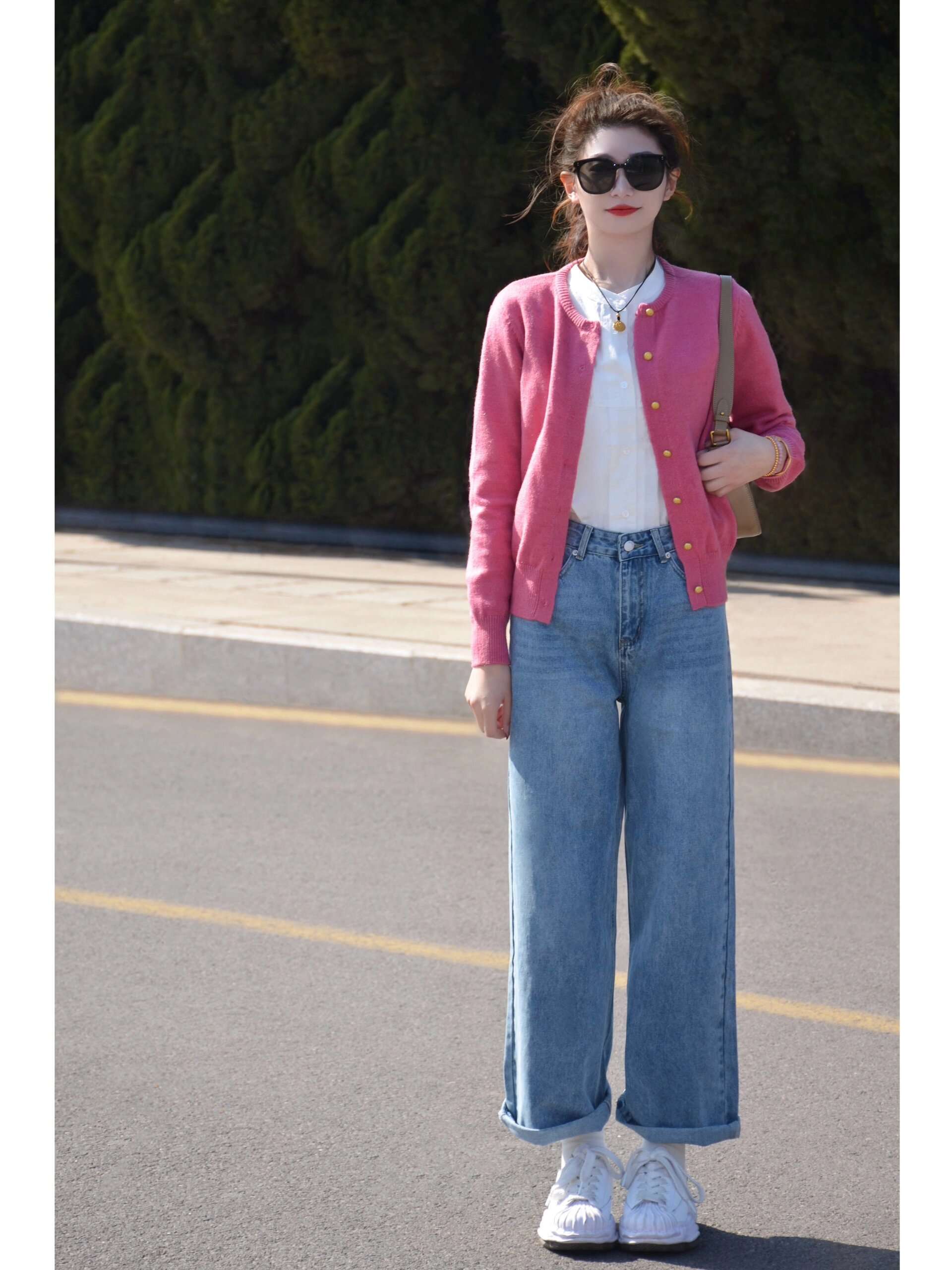 ピンクコーデ さわやかスタイル カジュアルカーディガン