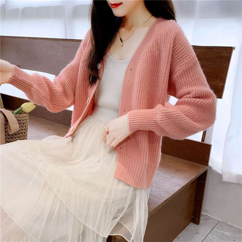 ピンクコーデ ふんわり 優美なリブ編み やわらか 羽織り 着回し きれいめ 上品 フェミニン カジュアル ピンク カーディガン ピンクコーデ