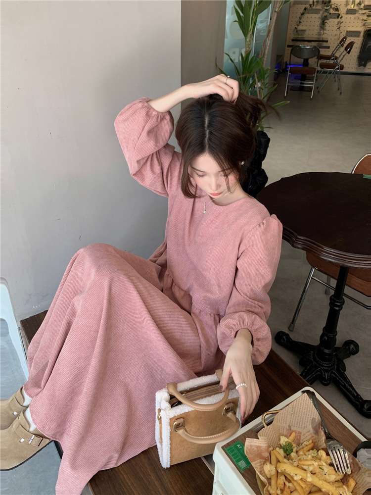 ピンクコーデ くすみピンク♥ふんわりシルエット 長袖マキシワンピース