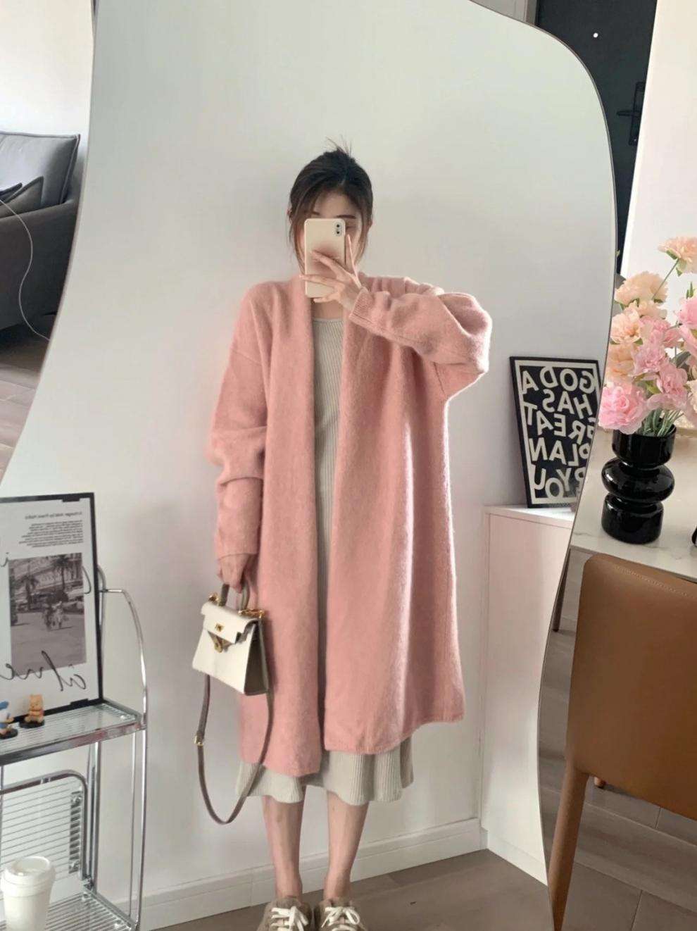 ピンクコーデ ロング丈ニット 無地 ボタンなし 体系カバー ふわもこ長袖 オーバーサイズ ピンク ロングカーディガン