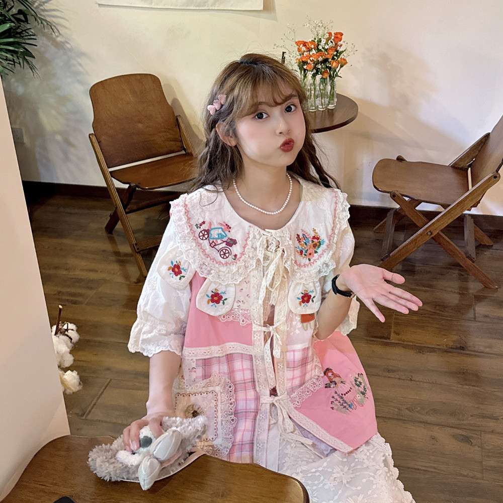 ピンクコーデ 花柄刺繍レース付きロリータブラウス