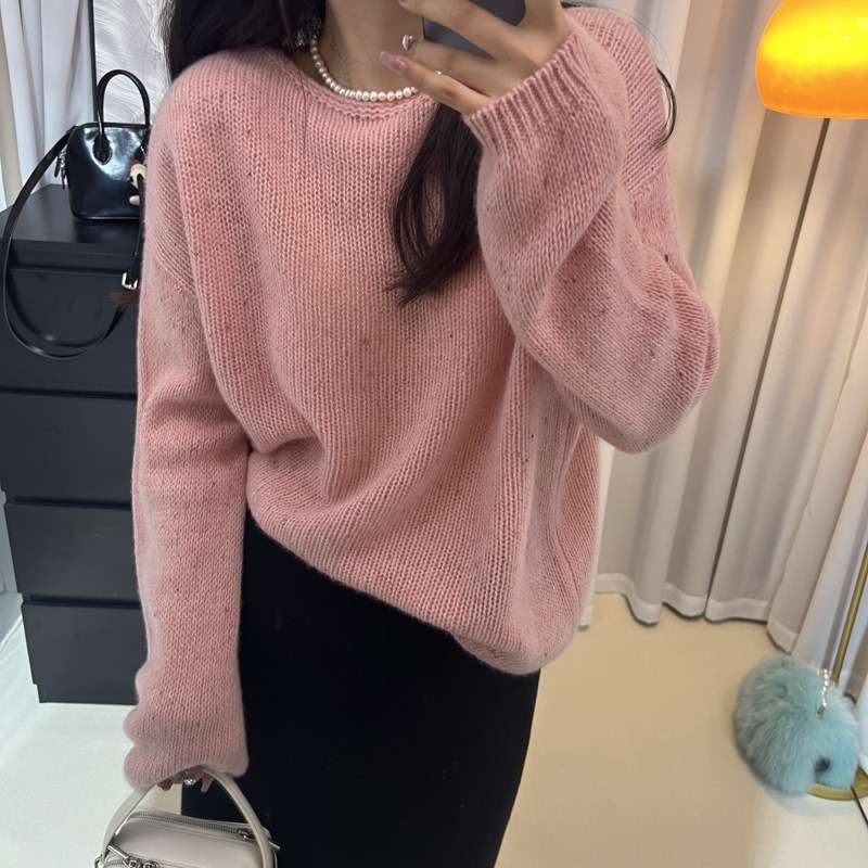 ピンクコーデ やわらか 上質 ふんわり ニット セーター ピンクコーデ もてピンク ゆったり 体型カバー ピンクトップス
