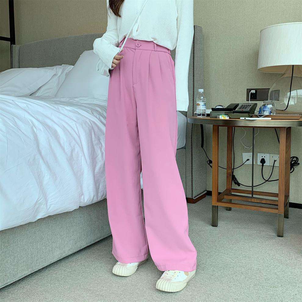 ピンクコーデ ゆったりワイドピンクパンツ リラックスストレート
