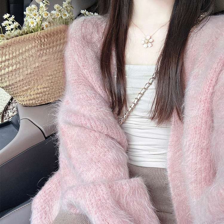 ピンクコーデ ふわもこ天使♥しっとりなめらかな肌触りのモヘア風素材 ピンクカーディガン