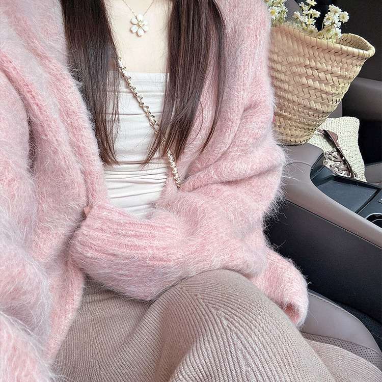 ピンクコーデ ふわもこ天使♥しっとりなめらかな肌触りのモヘア風素材 ピンクカーディガン
