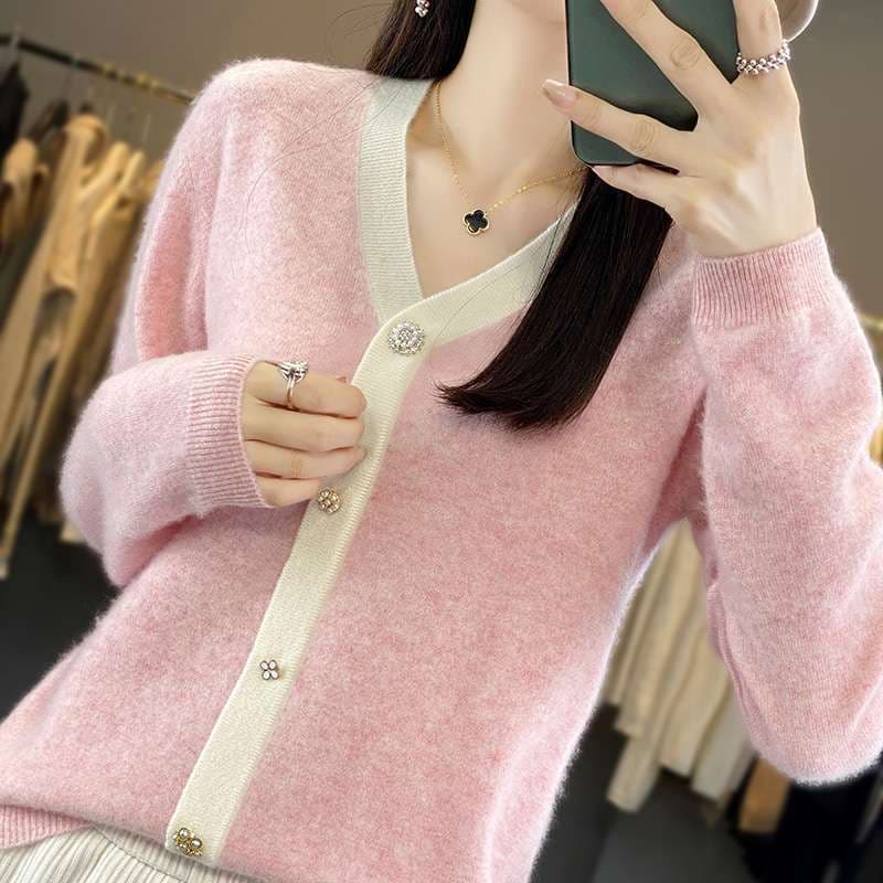 ピンクコーデ ふわもこファー風カーディガン