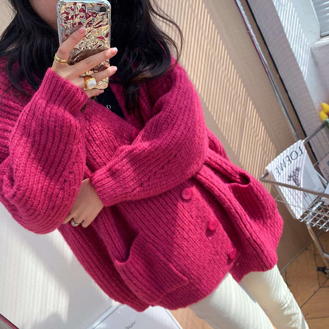 ピンクコーデ ふわもこ オーバーサイズ ビビットピンク ゆったり こなれ感 シンプル 羽織り リブ編み ローゲージニット カーディガン ピンクコーデ