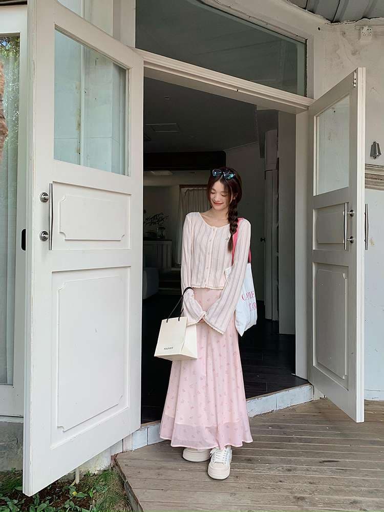ピンクコーデ 花柄シフォンロングスカート